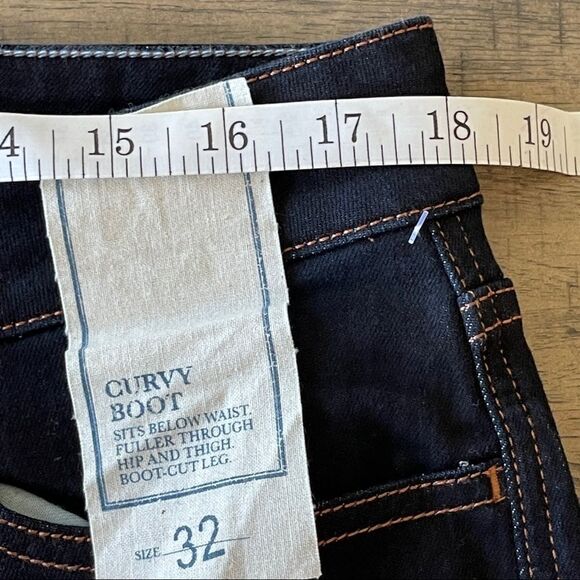 Banana Republic Curvy Bootcut Jeans in Dark Wash, Size 32 - Picture 8 of 13